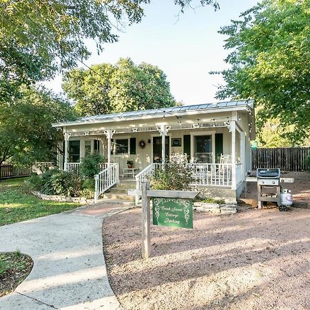 Creek Street Cottage Fredericksburg Exterior photo